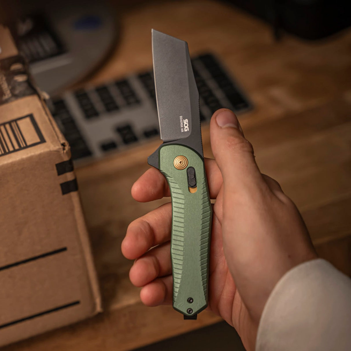 SOG - Diverge XR, 3" Sheepsfoot Straight Edge, Forest Green + Black, PVD Finish