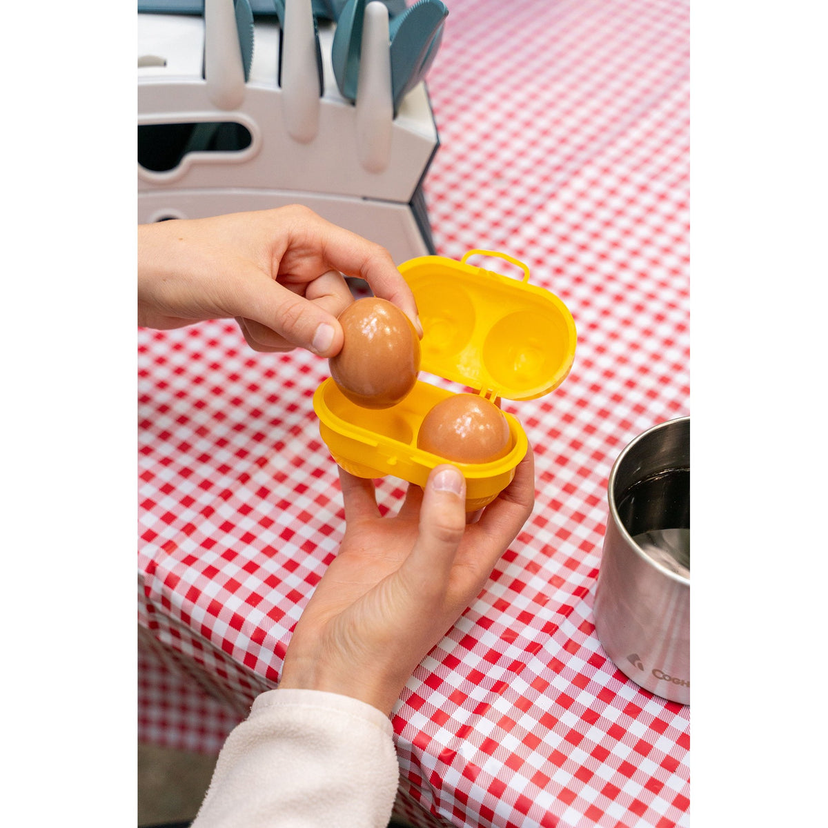 COGHLANS - 2 Egg Carrier