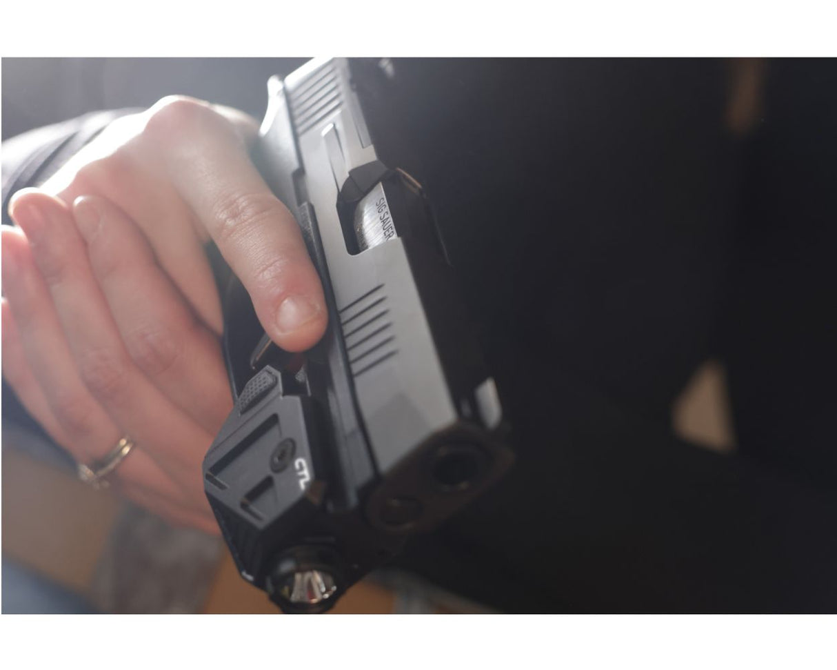Viridian Weapon Technologies - CTL Custom for Sig P365 with SAFECharge