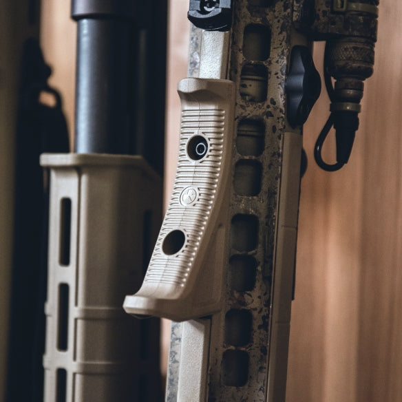 Magpul - M-LOK® AFG® - Angled Fore Grip, Fits M-LOK Hand Guard