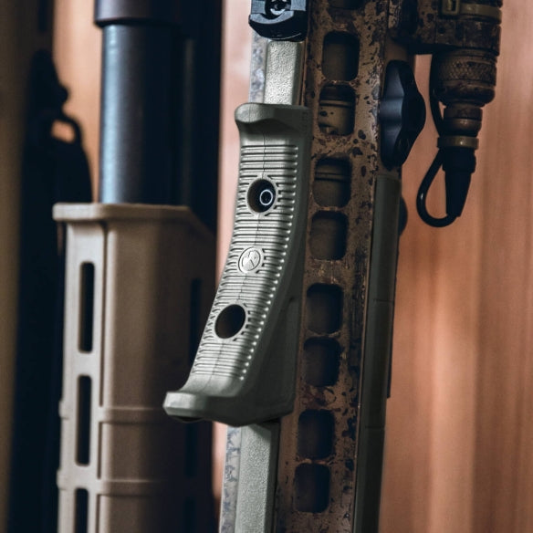 Magpul - M-LOK® AFG® - Angled Fore Grip, Fits M-LOK Hand Guard