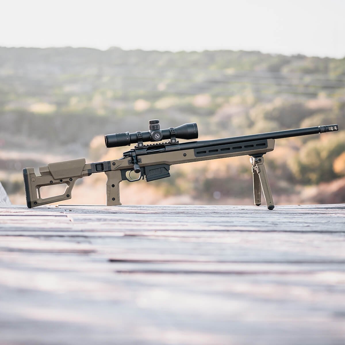 Magpul - Pro 700 Lite SA Stock Lightweight Chassis Remington 700 - Flat Dark Earth