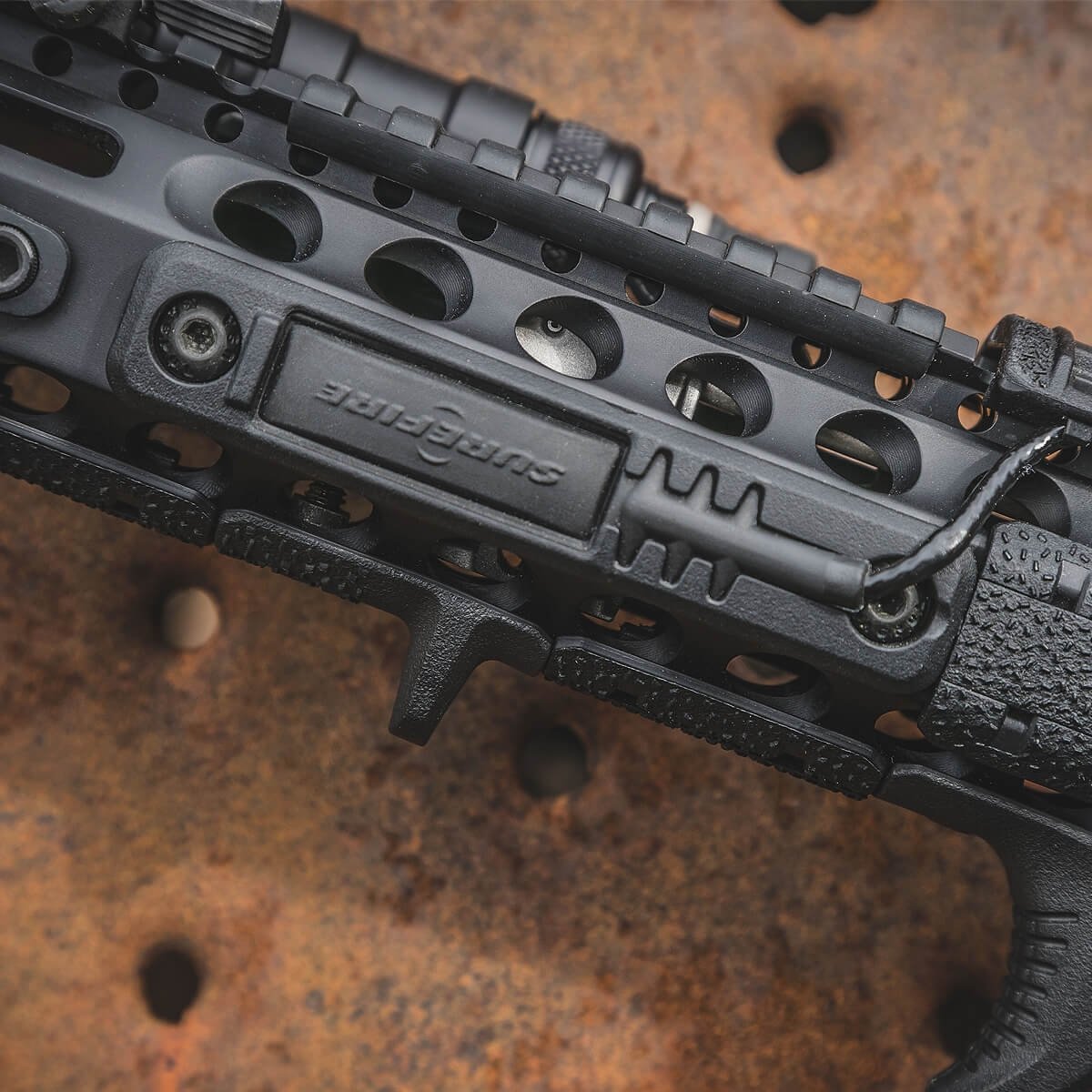 Magpul - M-LOK Tape Switch Mounting Plate Surefire ST - Black
