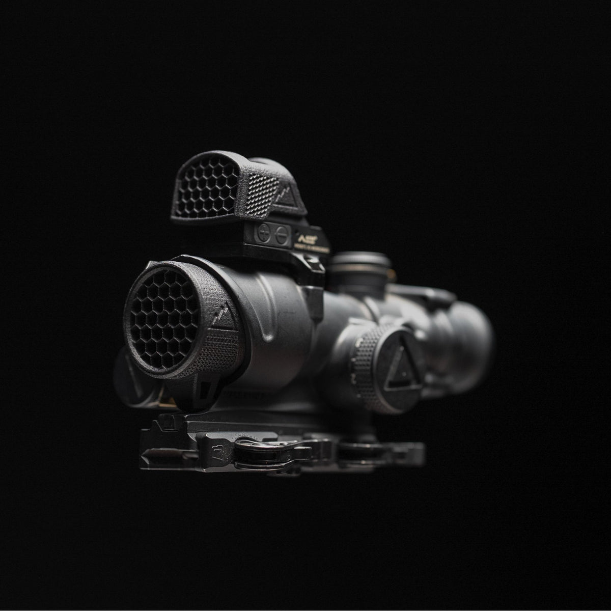 One Hundred Concepts - ScopeCap Pro with Kill Flash, 30mm