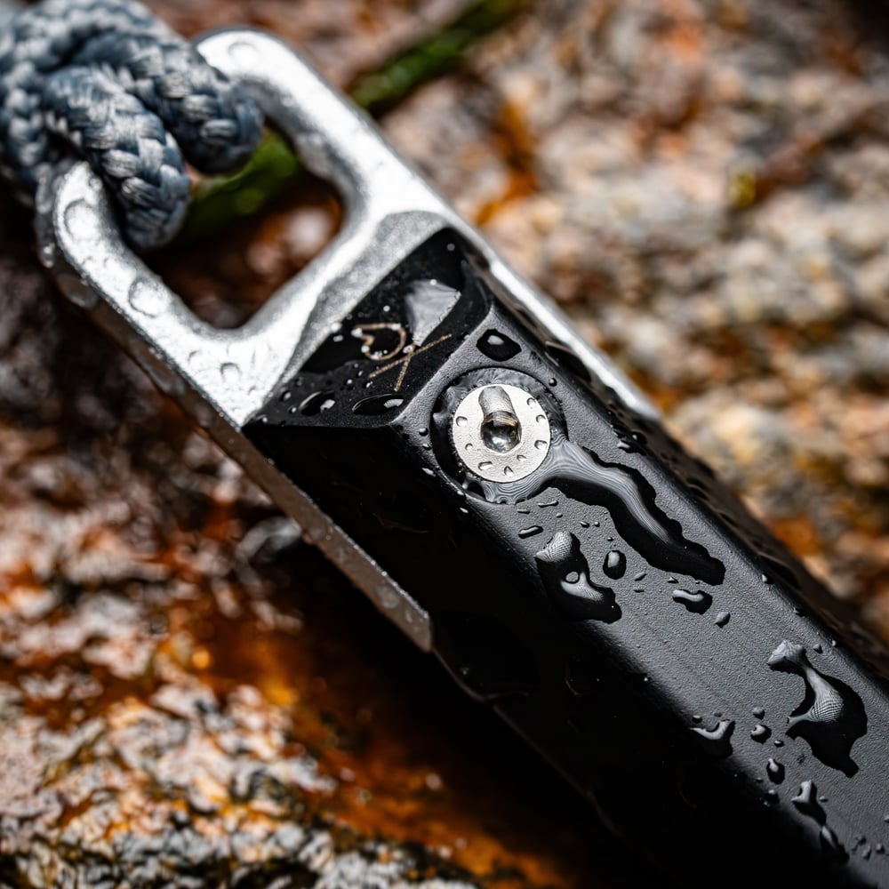 Uberleben – Hexa PRO Ferro Rod Fire Starter