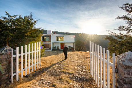 Best States for Off-Grid Living: Where Will You Build Your Freedom?