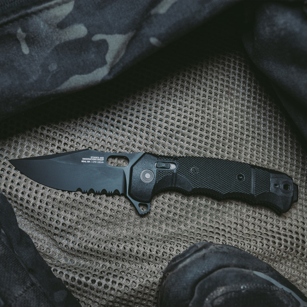SOG - Seal XR, L-TI, Folding Knife, 4.3" Drop Point Straight Edge, Includes (2) Additional Handles, Olive Drab Green + Gray