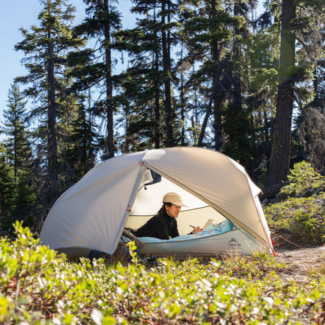 MSR – Hubba Hubba LT 1-Person Ultralight Backpacking Tent