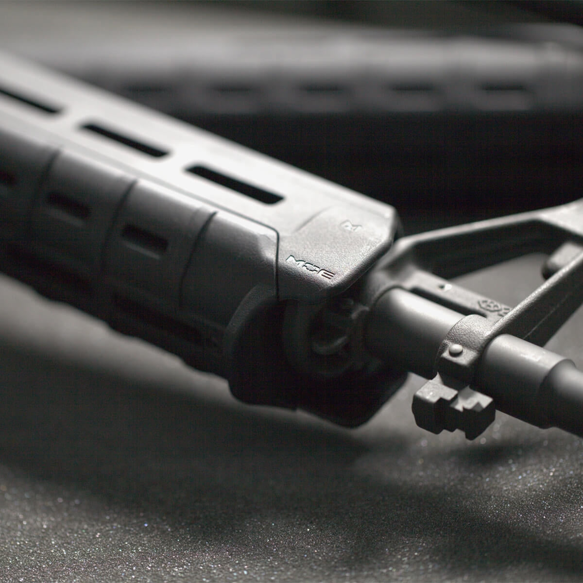 Magpul - MOE® M-LOK® Hand Guard, Carbine-Length – AR15/M4