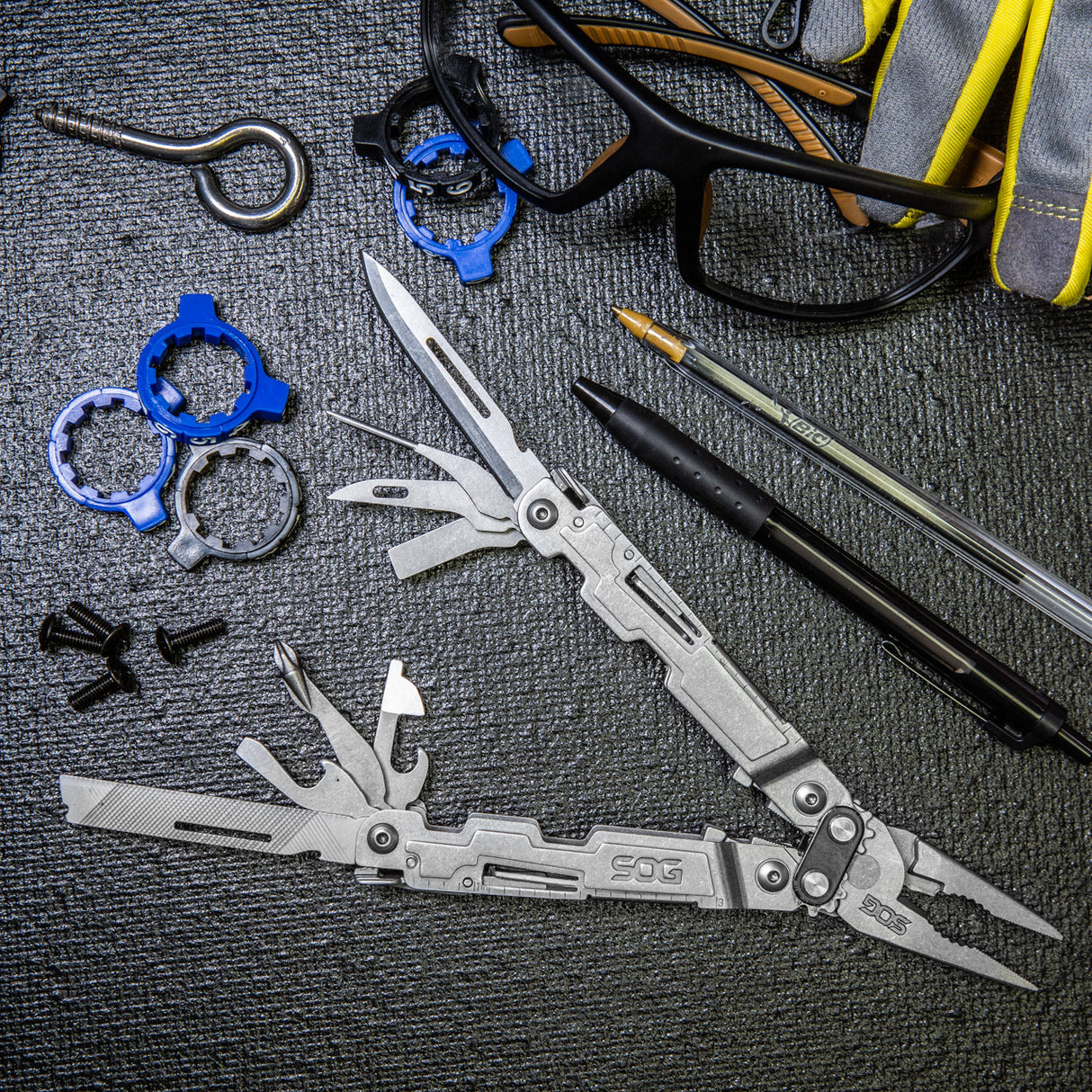 SOG - PowerAccess, 18 Tool Multi-Tool, Silver, Includes Nylon Sheath