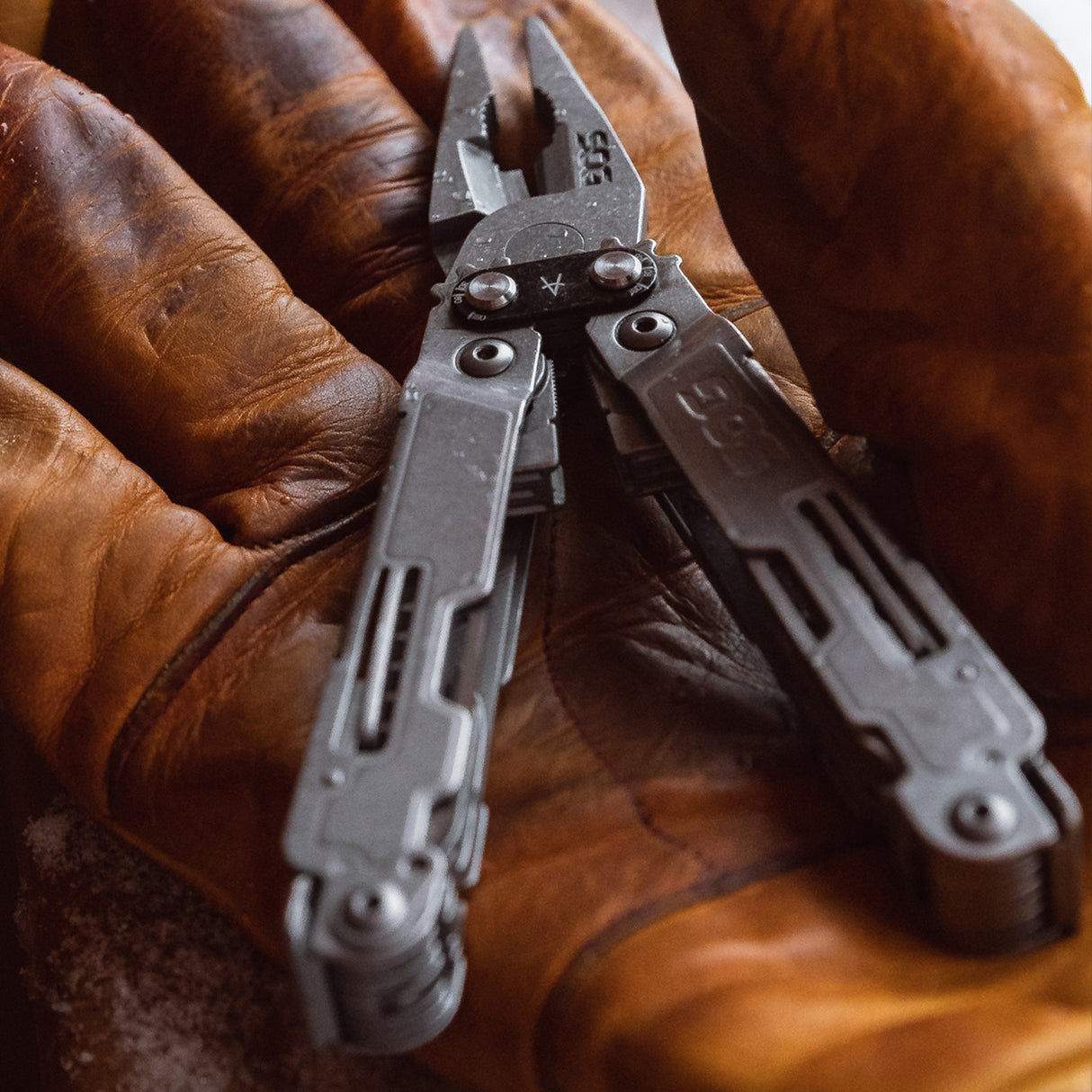 SOG - PowerAccess, Deluxe, 21 Tool Multi-Tool, 40 Stainless Steel, Black Oxide Finish, Includes Nylon Sheath and 12 Piece Hex Bit Kit