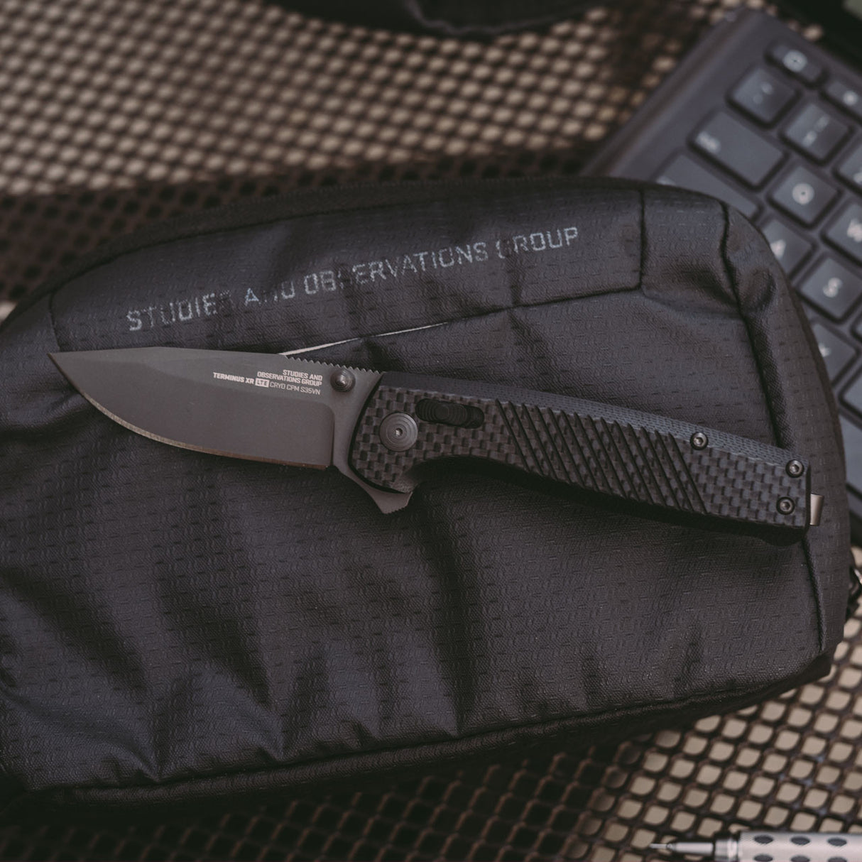 SOG - Terminus XR LTE, Folding Knife, 2.95" Straight Clip Point, Black G10 and Carbon Fiber Frame