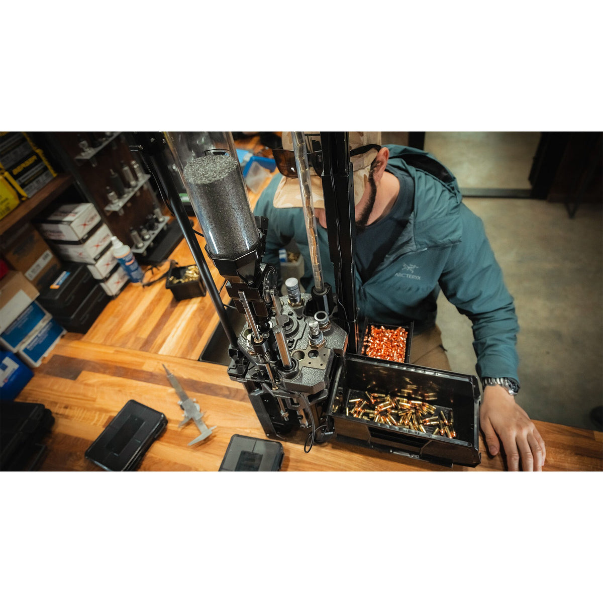 Frankford Arsenal - X-10 Progressive Press with Case Feeder
