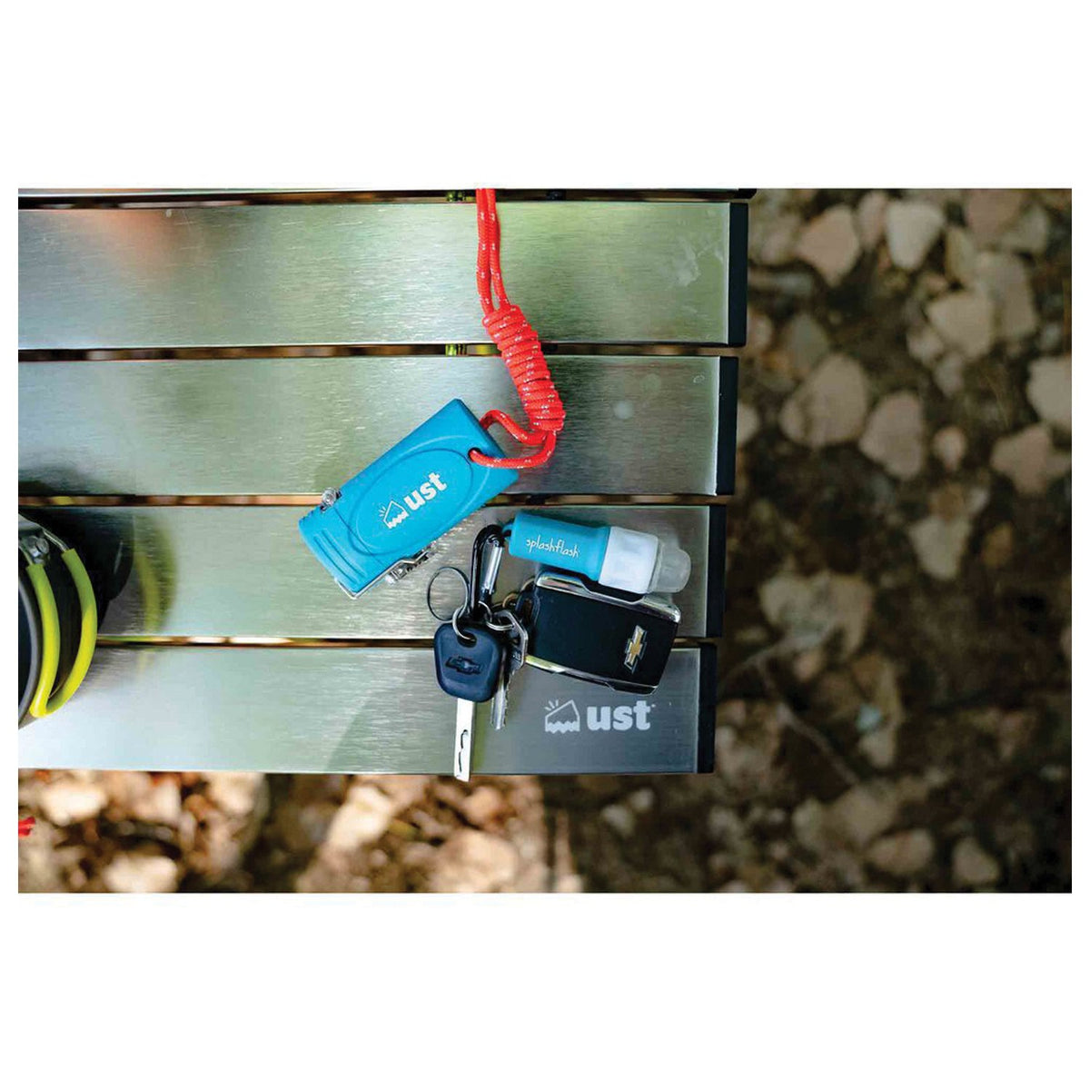 UST - SPLASHFLASH GLO Waterproof Light