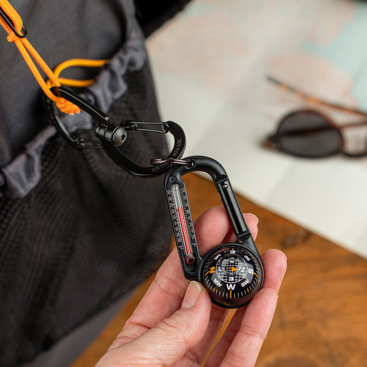 SUN - TempaComp Carabiner with Thermometer and Compass