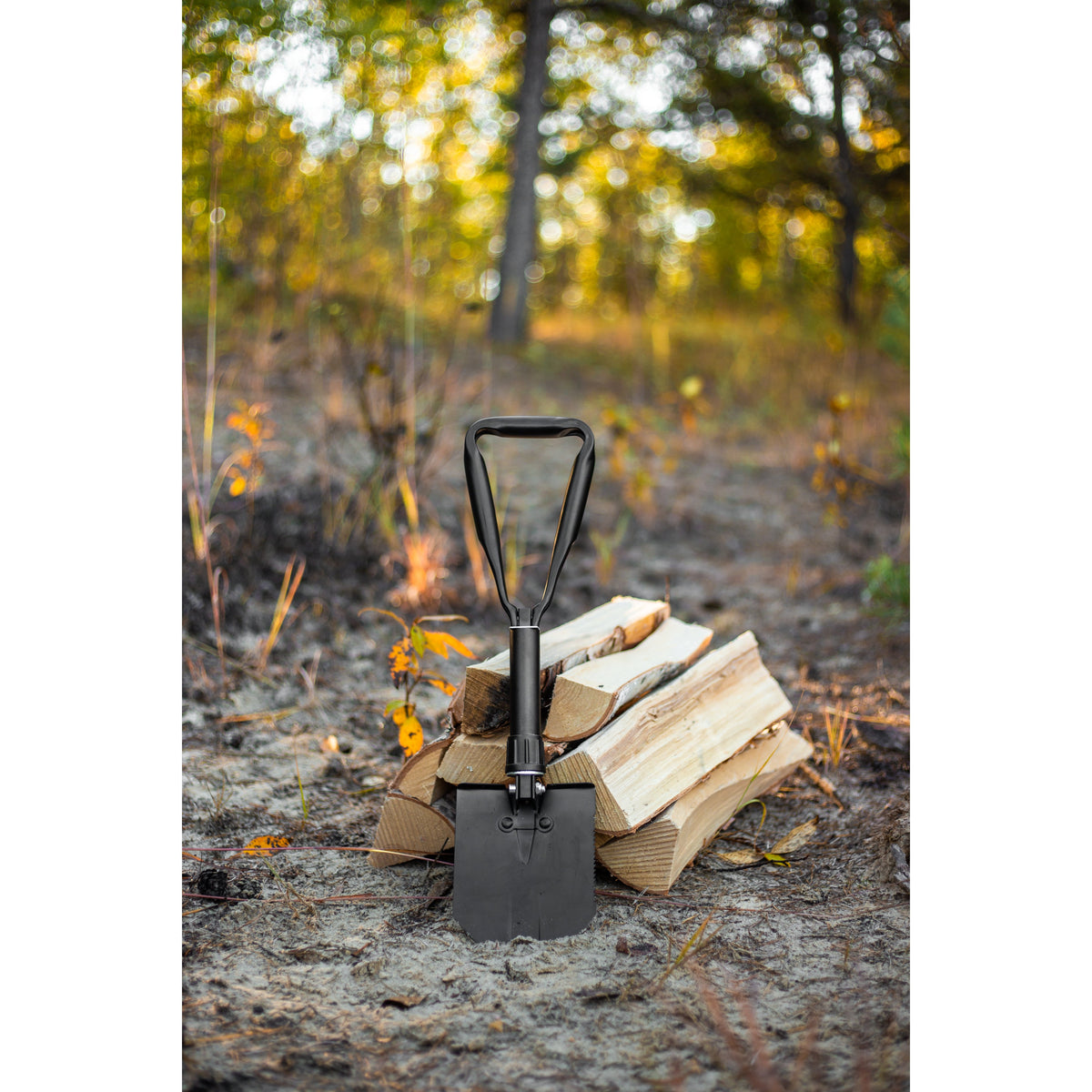 COGHLANS - Folding Shovel with Serrated Edge