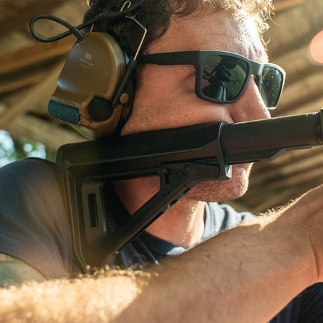 Magpul – MOE RL Carbine Stock, Mil-Spec, Reversed Lever, AR15/M4