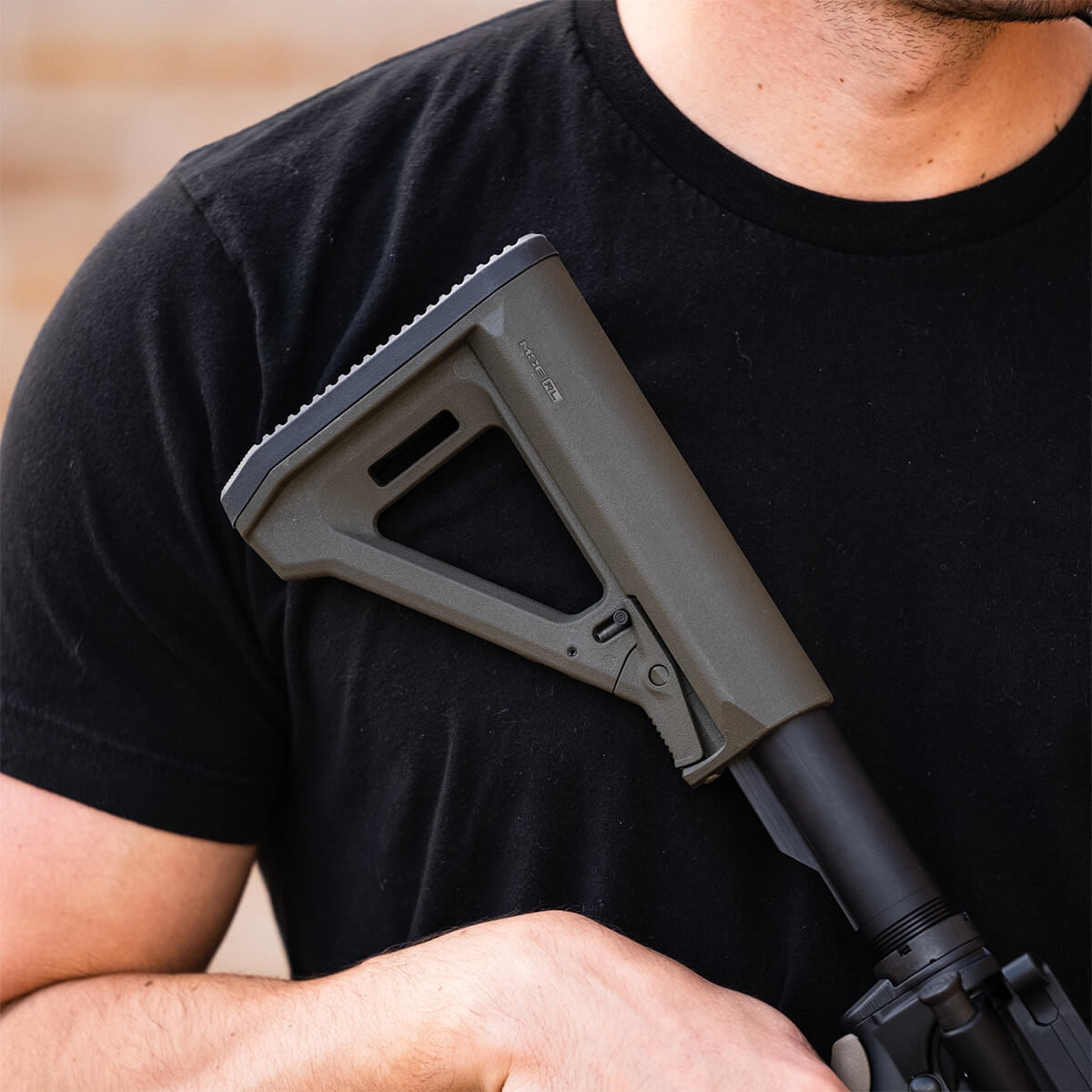 Magpul – MOE RL Carbine Stock, Mil-Spec, Reversed Lever, AR15/M4