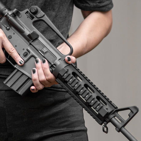 Leapers UTG - PRO Model 4/15 Carbine Quad Rail - Black
