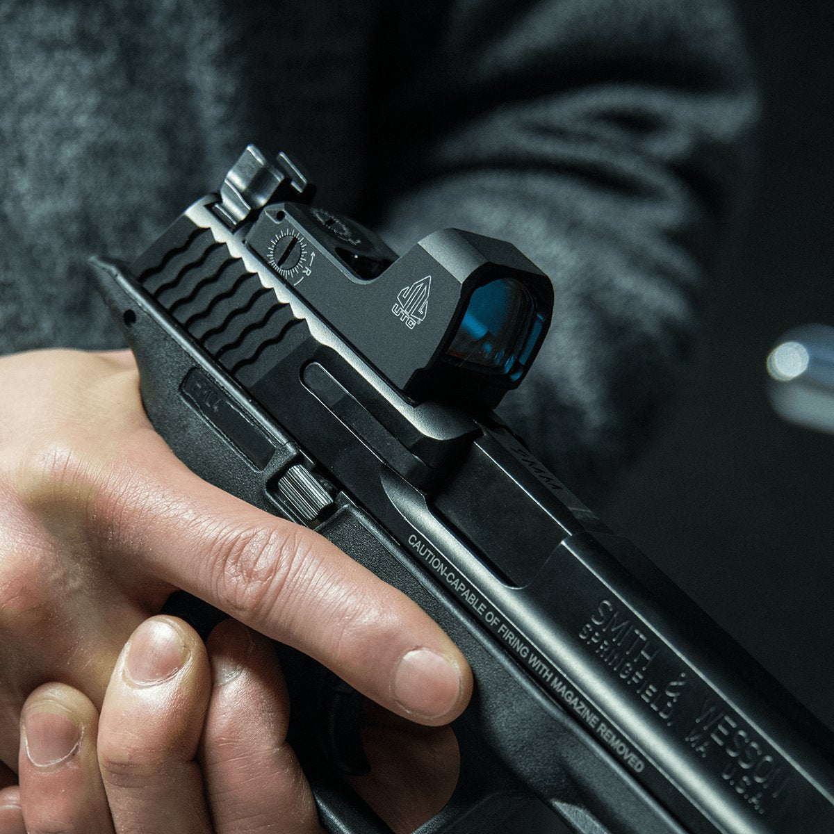 Leapers UTG - OP3 Micro Red Dot Sight 4 MOA - Black