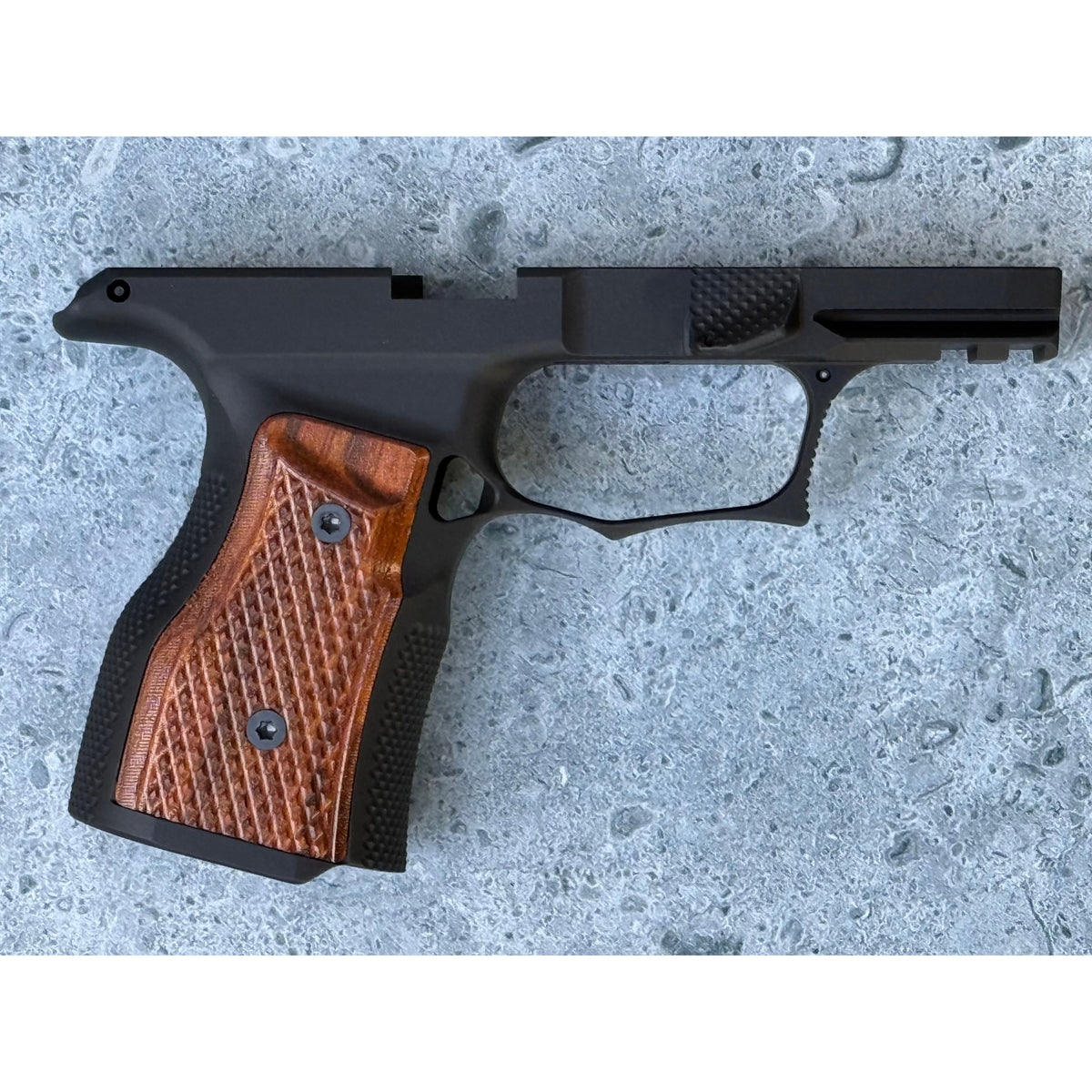 Sharps Bros - Gen 3 Grip Module for P365X/P365XL - Black/Cherry